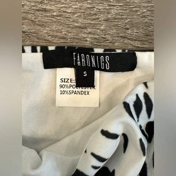 NWT Fabonics Women White Black Leopard Print Two Piece Swim Bikini Set Size M - Picture 5 of 7